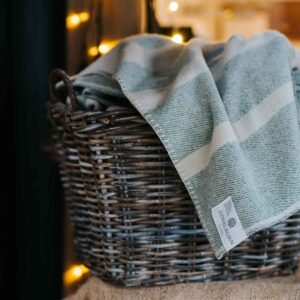 Throw - Kale and Barley